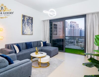Stunning 1BR Next to Burj Khalifa and Dubai Mall