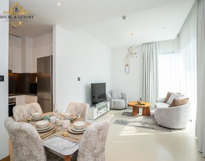 Vibrant and Stunning Views of Marina with High-end Amenities