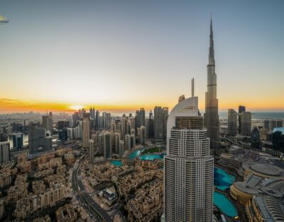 Full Burj Khalifa and Dubai Fountain View